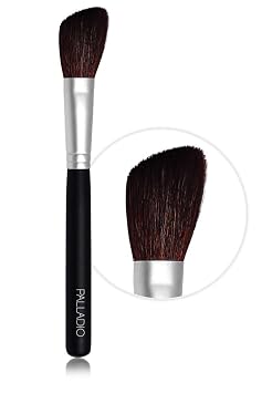 Palladio Brocha para rubor, cepillo en ángulo de maquillaje de tamaño mediano, cerdas naturales suaves, agarre cómodo, contornea y define impecablemente, para polvo, rubor y bronceador, calidad premium y grado profesional