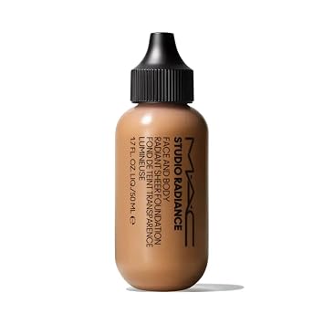 Studio Radiance - Base de maquillaje radiante para rostro y cuerpo de M.A.C C5, 1.7 fl oz