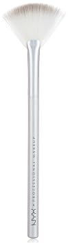 NYX PROFESSIONAL MAKEUP Brocha holográfica Halo Micro Highlighting