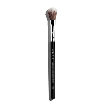 Sigma Beauty F03 High Cheekbone Highlighter™, cepillo de mezcla biselado