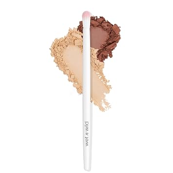 wet n wild Pincel para Pliegue del Ojo, Difuminado Cónico Impecable, Fibras Sintéticas Suaves, Mango Ergonómico para Control de Precisión Cómodo, Libre de Crueldad Animal y Vegano