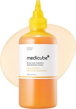 medicube Tónico suavizante de cúrcuma de ácido kójico para rostro y cuerpo, tóner ligero para equilibrar el tono y la textura desiguales de la piel, niacinamida, ácido glicólico para piel de vidrio