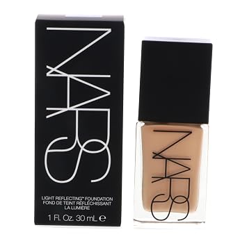 Base con Reflejos de Luz - L4.5 Vienna de NARS para Mujeres - 1 oz de Base
