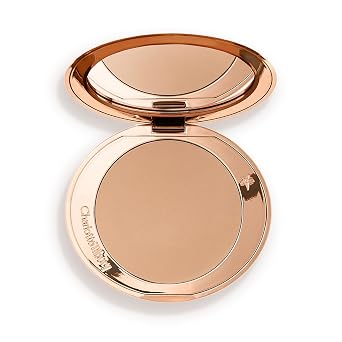 Charlotte Tilbury Airbrush Matte Bronzer - Bronceador en polvo mate suavizante y difuminador con un acabado de aerógrafo - Maquillaje rellenable infundido con mica sedosa y ácido hialurónico