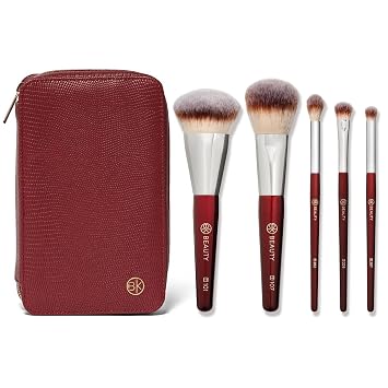 BK BEAUTY Juego de brochas de viaje con funda de 5 piezas, veganas, libres de crueldad para rostro y ojos | Brochas de maquillaje ligeras y duraderas en funda de cuero vegano, juego de brochas de