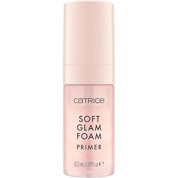 Catrice - Base de espuma Soft Glam, brillo hidratante, acabado radiante