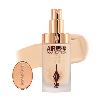 Charlotte Tilbury - Base Líquida Airbrush Flawless de Acabado Mate - Maquillaje Líquido de Cobertura Total con Acabado Natural-Mate - Suaviza y Difumina los Poros - Resistente al Agua y a la