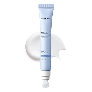 TEREZ & HONOR Crema de ojos con 8% de cafeína con SLIMEXIR™ y mezcla herbal coreana – Fórmula probada por dermatólogos para ojeras, hinchazón, bolsas en los ojos y arrugas con aplicador Gua Sha, 0.67