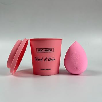 Esponja de maquillaje con paquete de taza de café