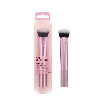 Real Techniques Pincel para rubor de pata de gato, cepillo de maquillaje líquido y crema, forma única de pata para un color natural levantado, cerdas suaves de mezcla ultrafelpa, libre de crueldad, 1