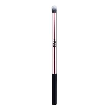 Nykaa Cosmetics BlendPro - Brocha para mezclar sombra de ojos, cepillo de maquillaje facial para una cobertura rápida, cerdas suaves, ideal para fórmulas en crema y líquidas, 1 unidad