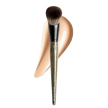 Rose and Ben Beauty C42 Brocha profesional para base | Brocha de maquillaje multiusos angular para pulir, mezclar y construir | Crea un acabado sin costuras y es libre de crueldad