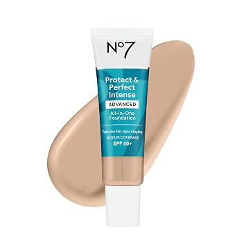 No7 Protect & Perfect Advanced - Base de maquillaje todo en uno avanzada, Calico, maquillaje de base que desafía la edad con SPF 50, crema base de maquillaje ayuda a reducir el enrojecimiento y