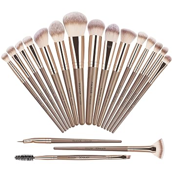 Brochas de maquillaje, MAANGE 18 piezas Juego de brochas de maquillaje sintéticas premium suaves, base en polvo, delineador de ojos, sombra de ojos, brochas de maquillaje profesional (champán)